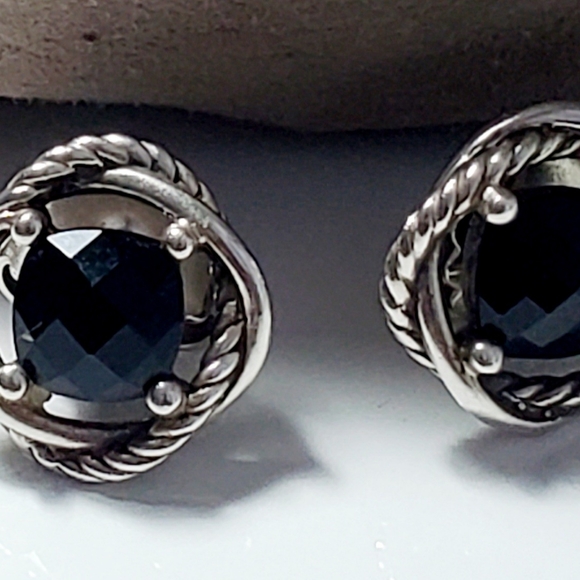 SOLD Authentic David Yurman infinity earrings - Picture 4 of 8